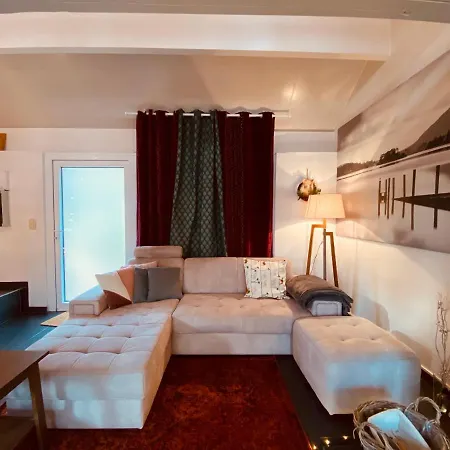 Gite Ecarlate 9 디넝